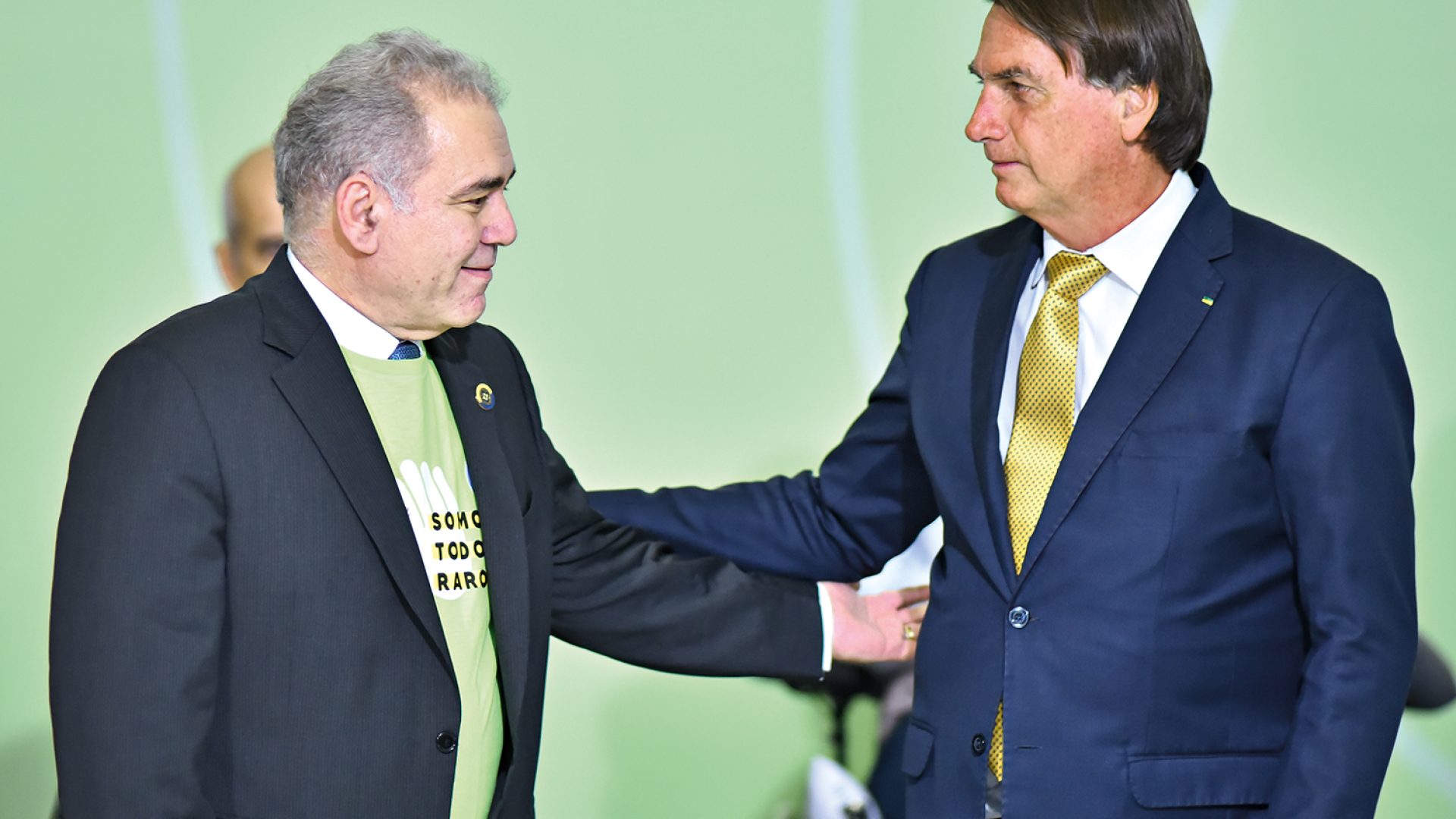 Queiroga se distancia de ataques a Fauci e destaca vacinação de Flávio Bolsonaro