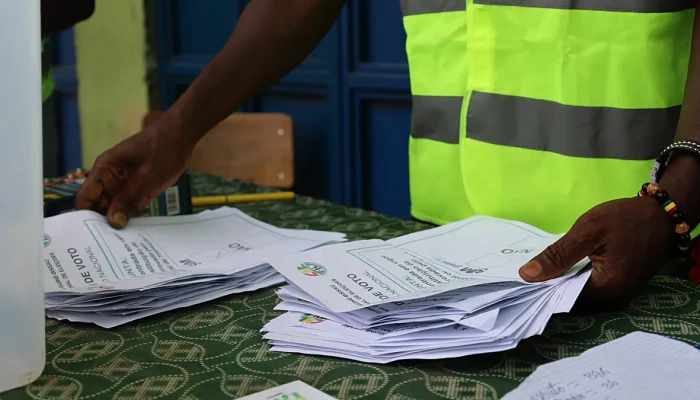 Referendo na Guiné-bissau aprova nova constituição e amplia poderes presidenciais