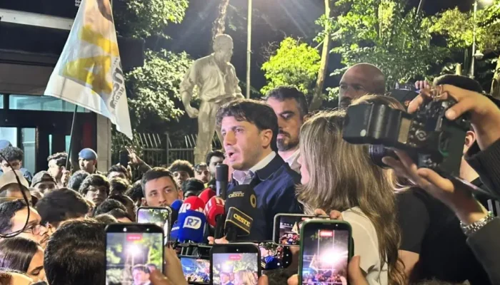 Renan Santos celebra retomada de campanha após decisão de Dias Toffoli no TSE