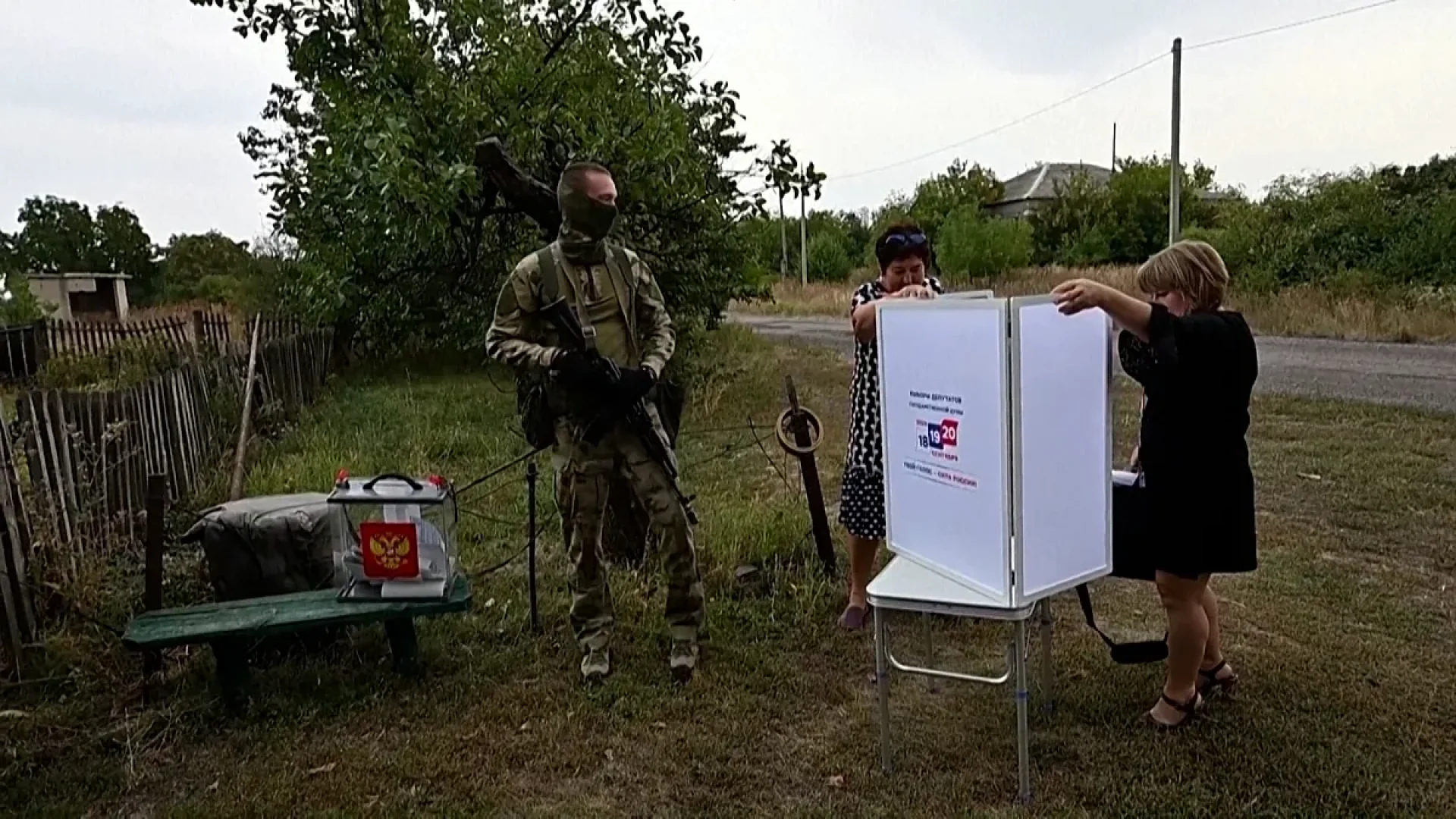Rússia inicia votação antecipada em territórios ucranianos ocupados com escolta militar