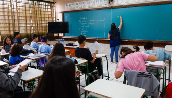 Saneamento básico: a lacuna de dois anos na educação de estudantes brasileiros