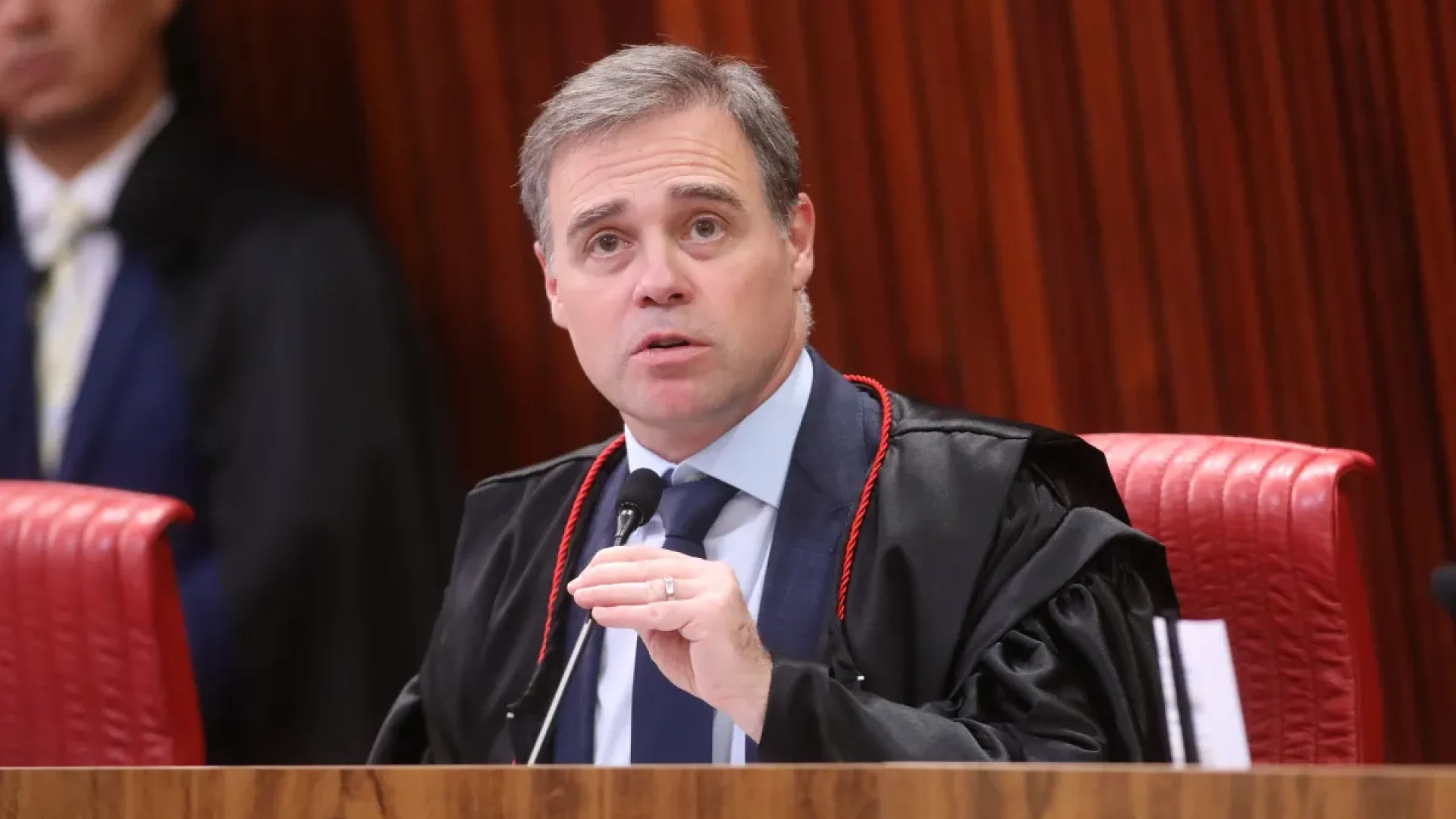 STF retira sigilo de pagamentos envolvendo Daniel Vorcaro e Banco Master