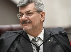 Supremo Tribunal Federal inclui ministro do STJ em investigação de venda de sentenças