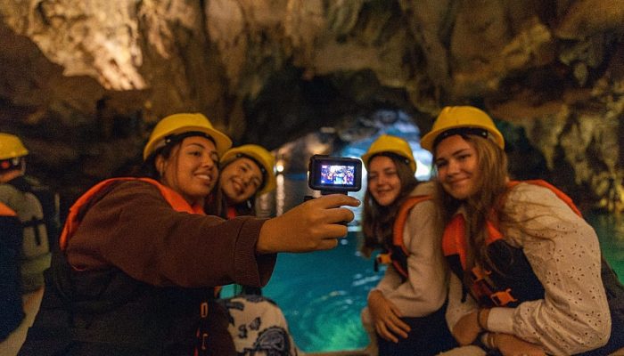 Tiktok se torna principal fonte de inspiração para viagens da geração Z, superando amigos e família