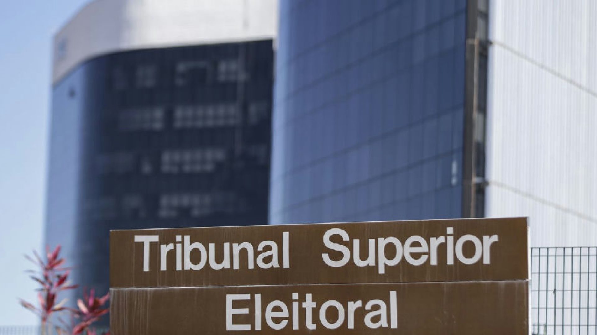 TSE nega mais de mil pedidos de registro de candidaturas para as eleições