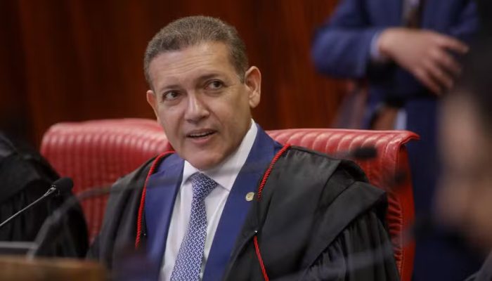Urna eletrônica: Tribunal Superior Eleitoral busca transparência com embaixadores