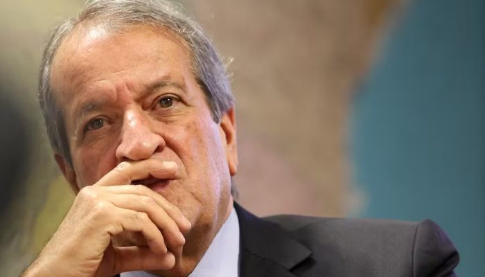 Valdemar Costa Neto retoma articulação central em campanha política