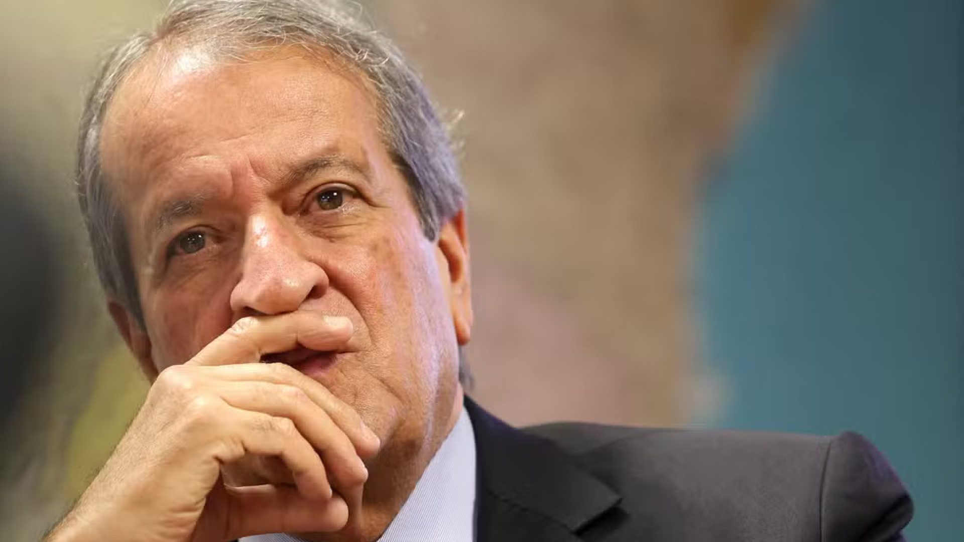 Valdemar Costa Neto retoma articulação central em campanha política