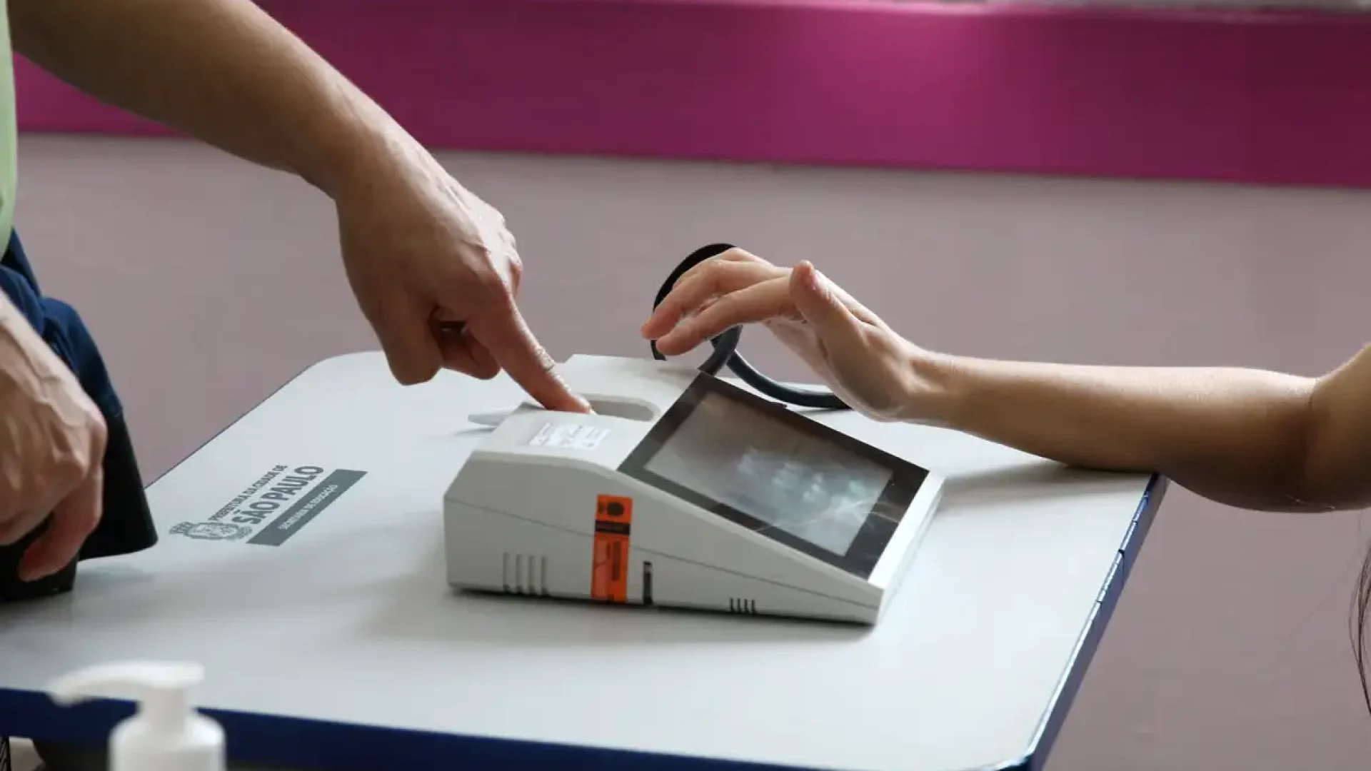 Voto nas eleições: biometria reforça segurança, mas não é requisito obrigatório